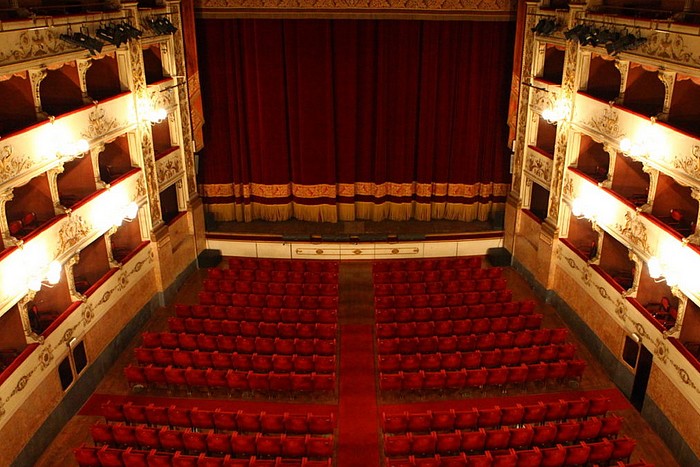 guida teatro pergola firenze